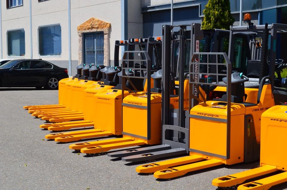 tipos de carretillas elevadoras