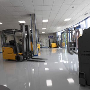 Carretillas diésel vs carretillas eléctricas: ¿Cuál es la mejor opción?