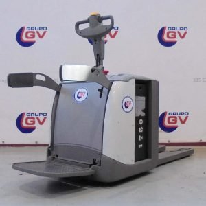 Transpaleta eléctrica con plataforma Unicarriers