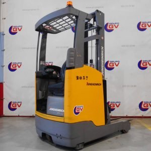 Carretilla retráctil Jungheinrich